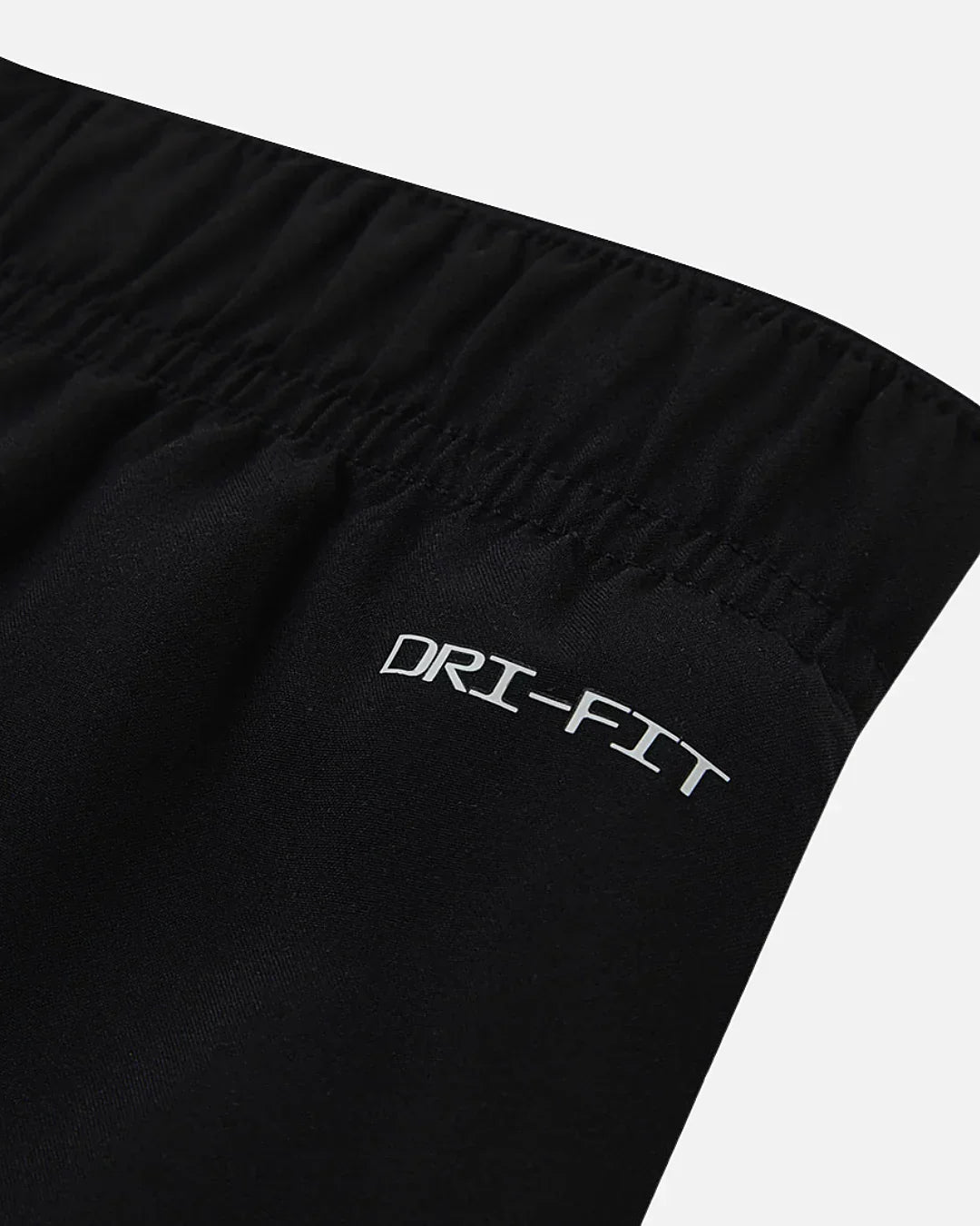 Ensemble Nike de t-shirt et Shorts BEBE - Noir